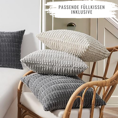 Schicke Kissen aus Mosa Kordsamt in verschiedenen Grautönen, hergestellt von Interior by Hakito; ein Must-Have für jedes Zuhause.
