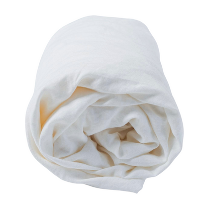 Rollenform des Reine Leinen Spannbettlaken GOTS von Hakito. Perfekte Wahl für Allergiker und Menschen mit empfindlicher Haut. Umweltschonend und stilvoll.