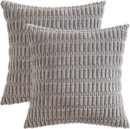 Zweites Set weicher Boho Kissen Mosa von Interior by Hakito in elegantem Design, perfekt für Couch und Dekoration.