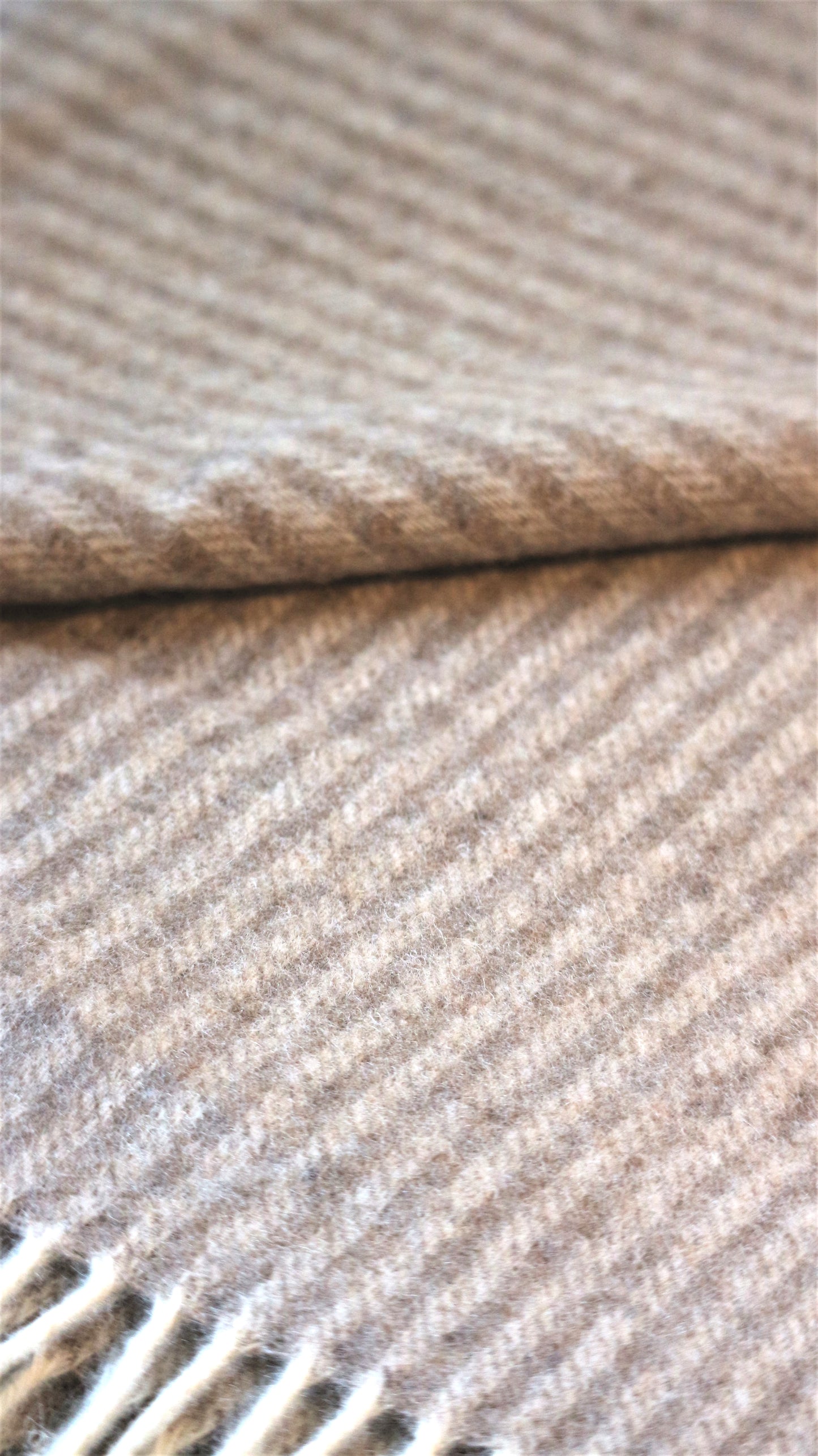 Kaschmir & Merino Tagesdecke für ein extra weiches Gefühl